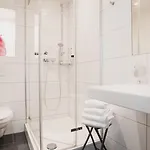 Altstadt-hotel מלון 3*
